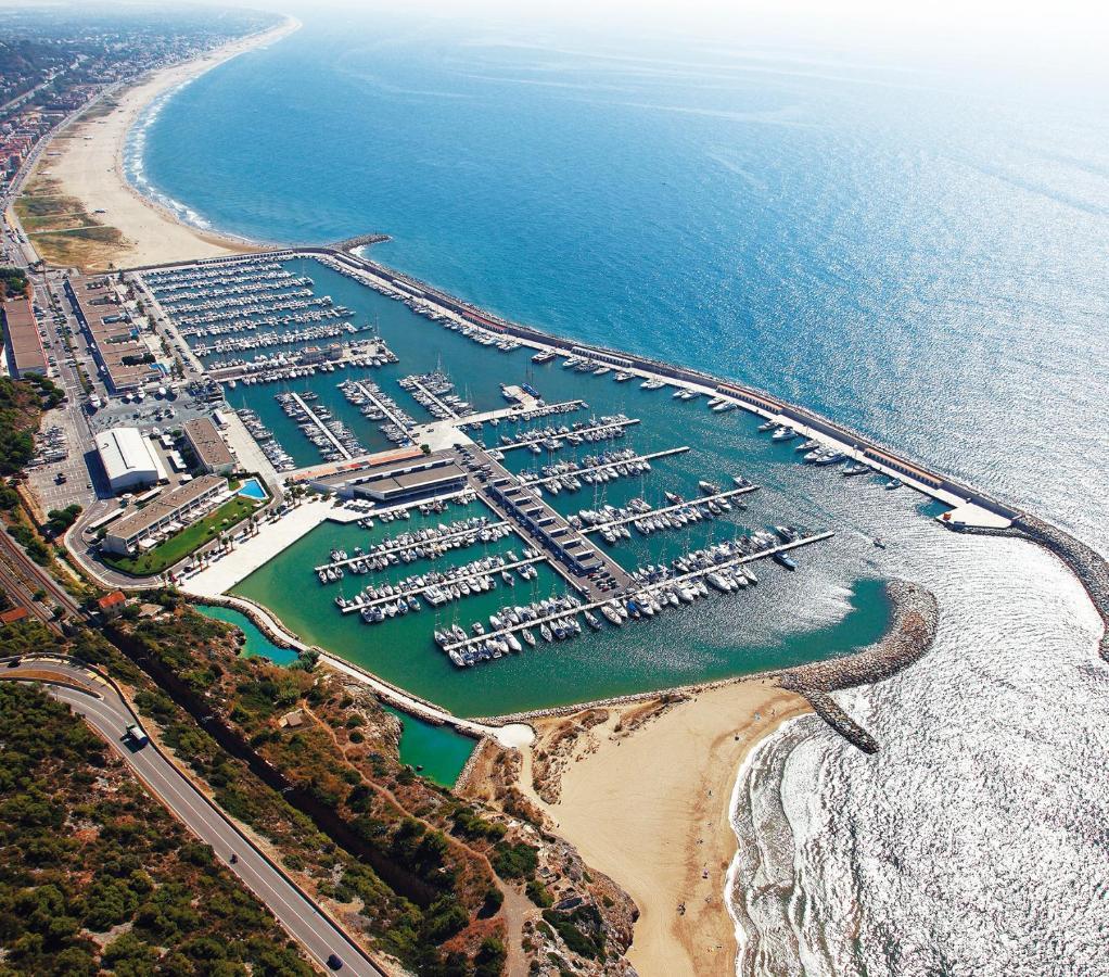 Luxury 45 Hotell Castelldefels Exteriör bild